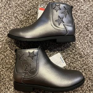 New Stride Rite Delaney boot. Adorable silver color with star accents.
